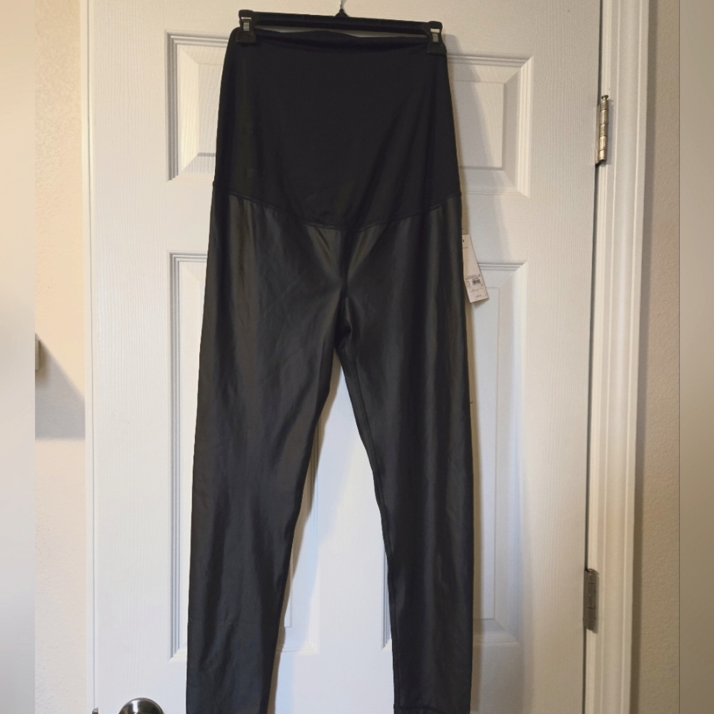 Isabel Maternity Active High Gloss Legginga by Ingred & Isabel multiple sizes
